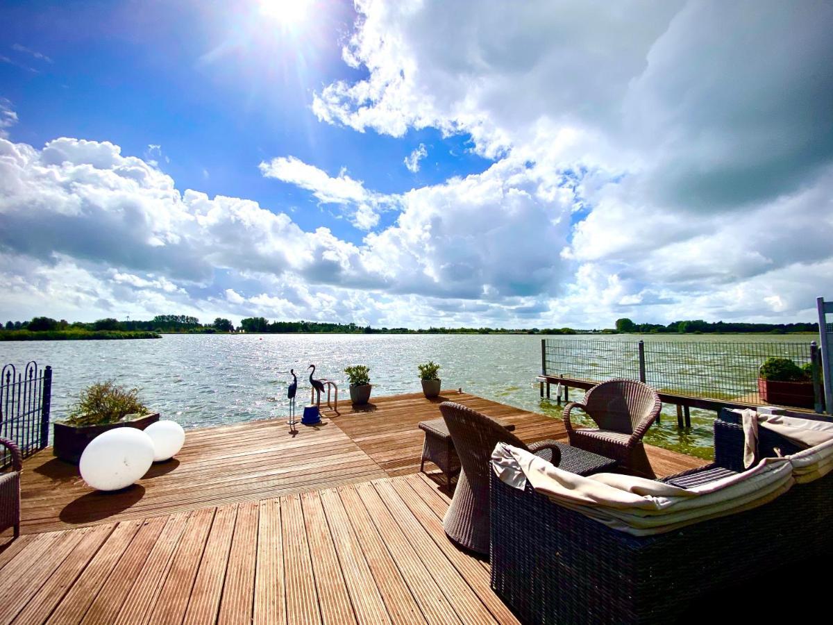 Ferienhaus Mit Wundervollem Seeblick Ferienpark Vislust Ijsselmeer Wervershoof Exteriör bild