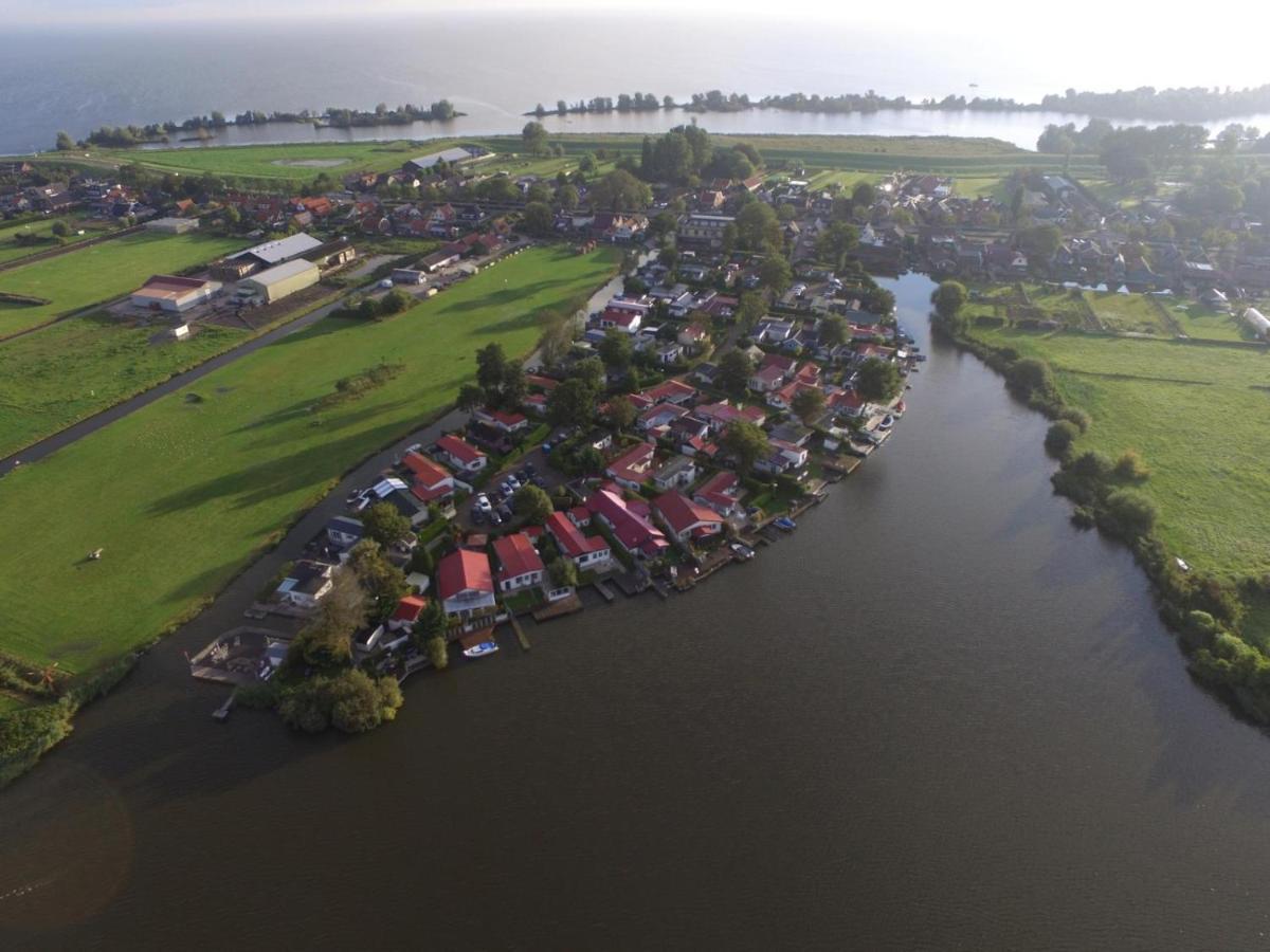 Ferienhaus Mit Wundervollem Seeblick Ferienpark Vislust Ijsselmeer Wervershoof Exteriör bild